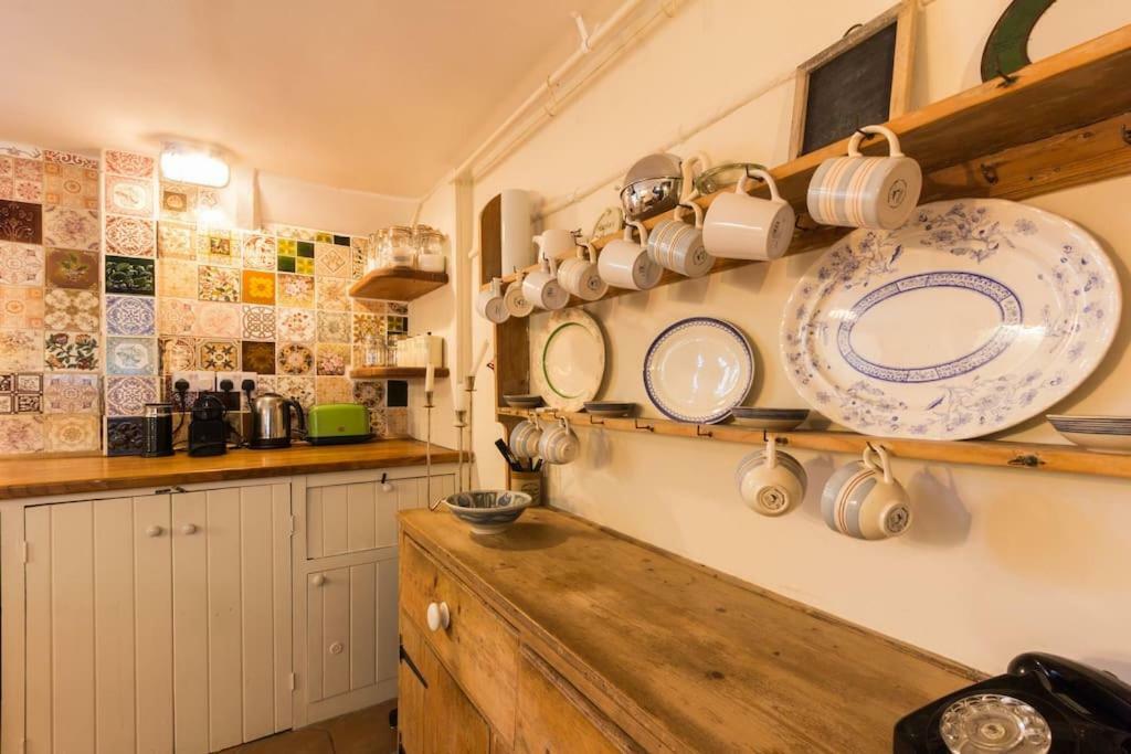 Picturesque Seaside Cottage Next To Viking Bay - Broadstairs Bagian luar foto