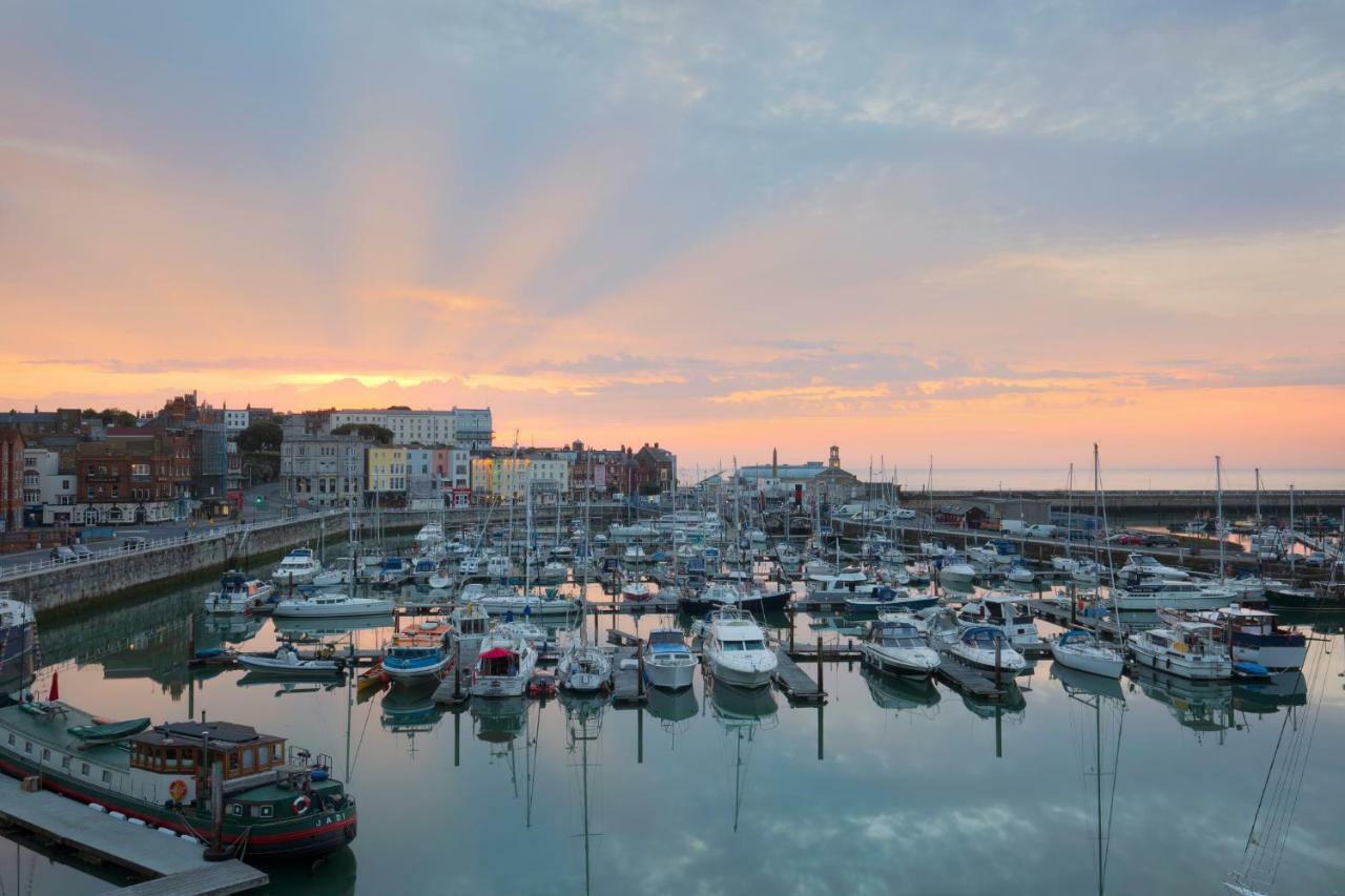 Picturesque Seaside Cottage Next To Viking Bay - Broadstairs Bagian luar foto